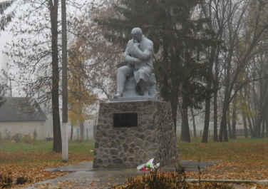 Золочев, Памятник Т.Г.Шевченко