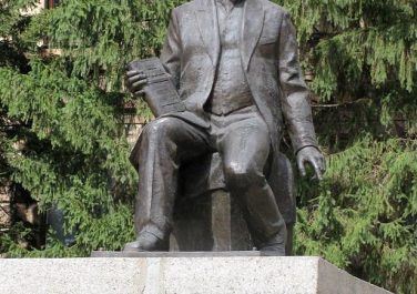 Памятник Дмитрию Багалею (Харьков)