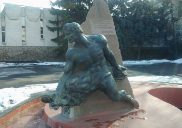 Памятник водопроводчику (Харьков)