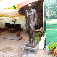 Памятник Федору Достоевскому, ул. Максимилиановская, 18 (Харьков)