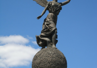 Памятник независимости «Летящая Украина» (Харьков)