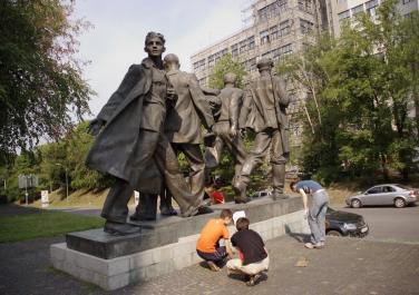 Памятник студбатовцам (Харьков)