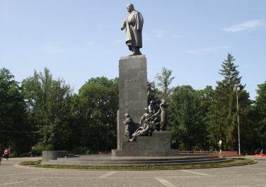 Памятник Тарасу Шевченко  (Харьков)