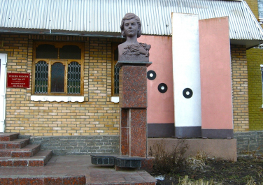 Памятник Клавдии Шульженко (Харьков)