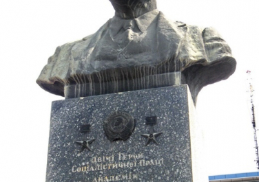 Памятник Василию Юрьеву (Харьков)