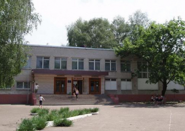 Гимназия № 82, проспект. Героев Сталинграда, д.171б