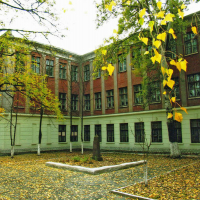 Средняя школа № 130, ул. Светлановская, д.23а