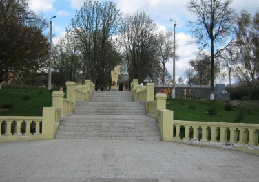 Богодухов, памятник, История